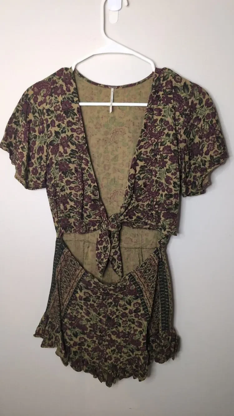 Free People Boho Floral Tie Front Romper Size 2 Festival